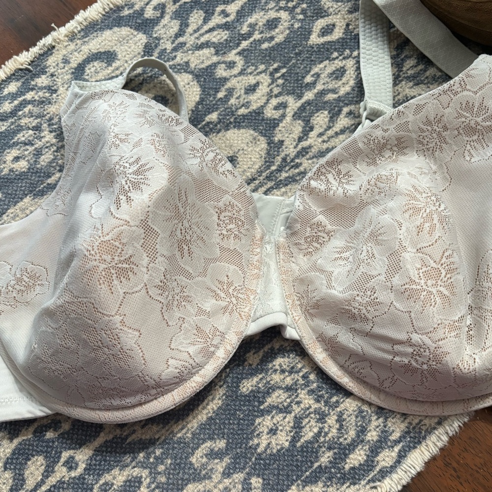 Vanity Fair 42 DD bra